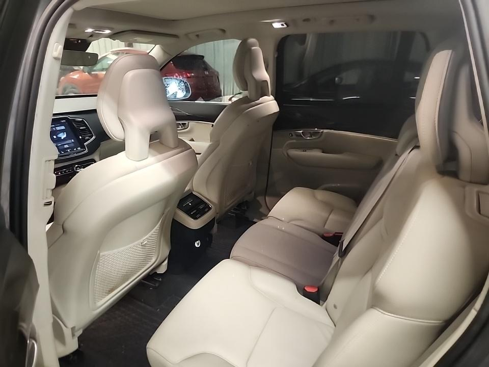 Volvo XC90 T6 AWD 7-Passenger Momentum 2018