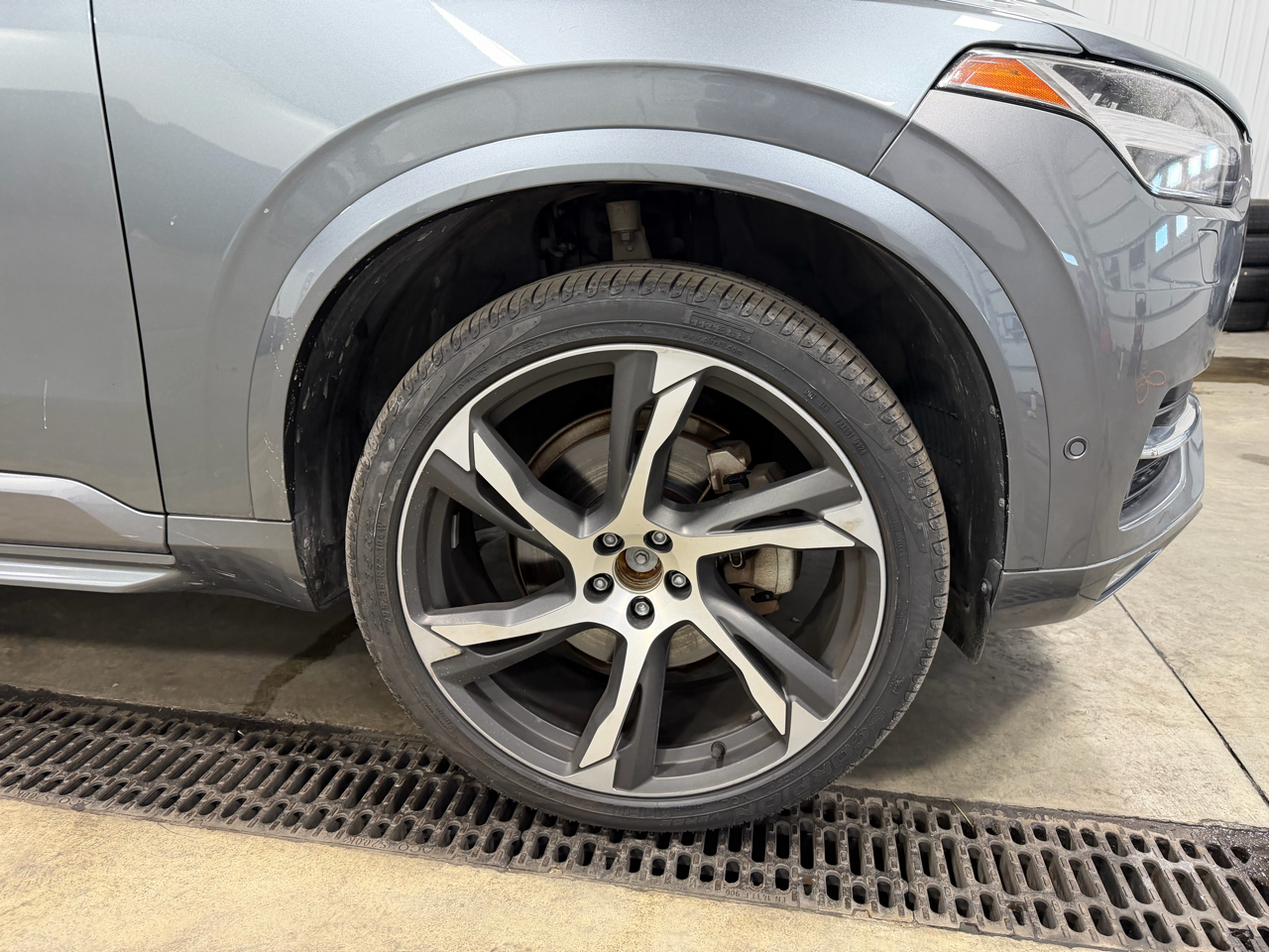 Volvo XC90 T6 AWD 7-Passenger Momentum 2018