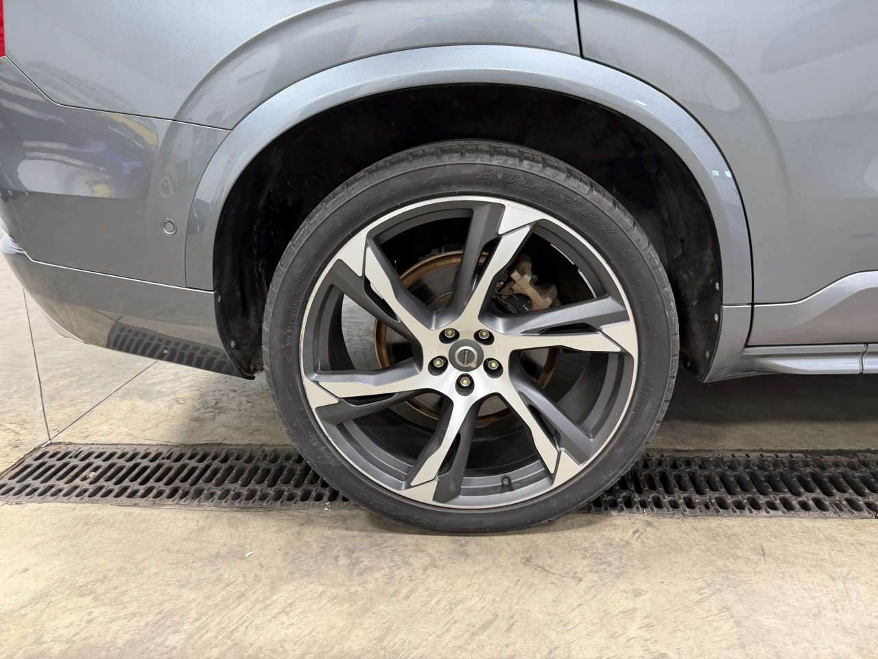 Volvo XC90 T6 AWD 7-Passenger Momentum 2018