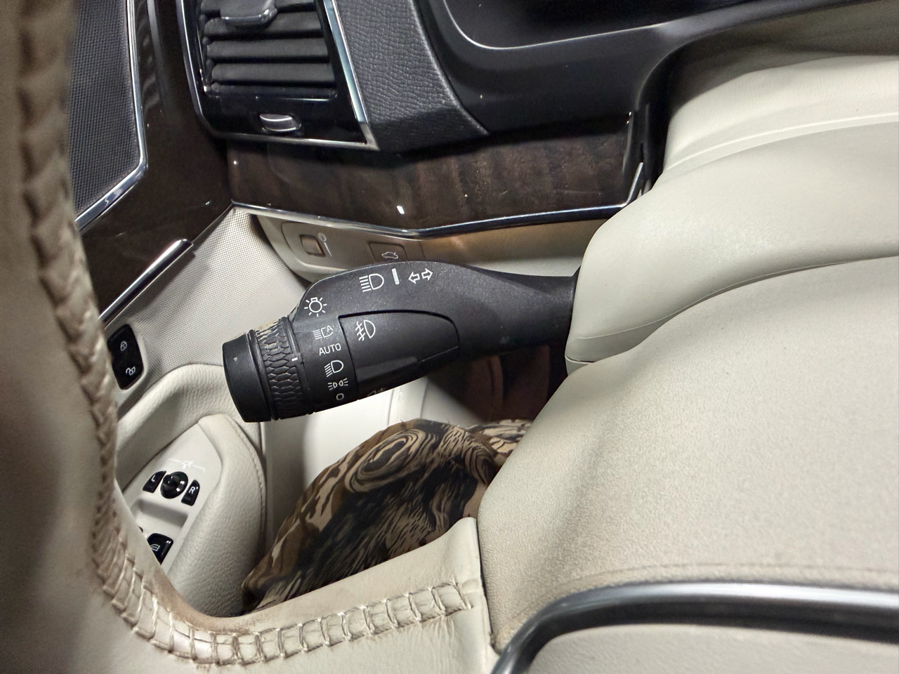 Volvo XC90 T6 AWD 7-Passenger Momentum 2018