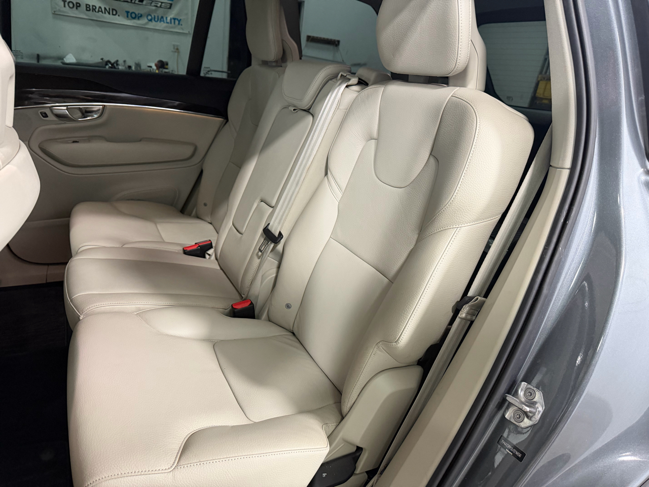 Volvo XC90 T6 AWD 7-Passenger Momentum 2018