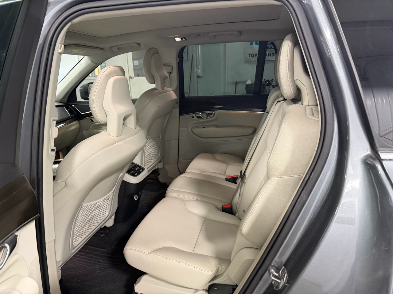 Volvo XC90 T6 AWD 7-Passenger Momentum 2018