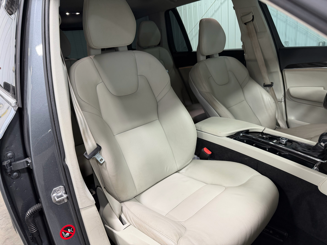 Volvo XC90 T6 AWD 7-Passenger Momentum 2018
