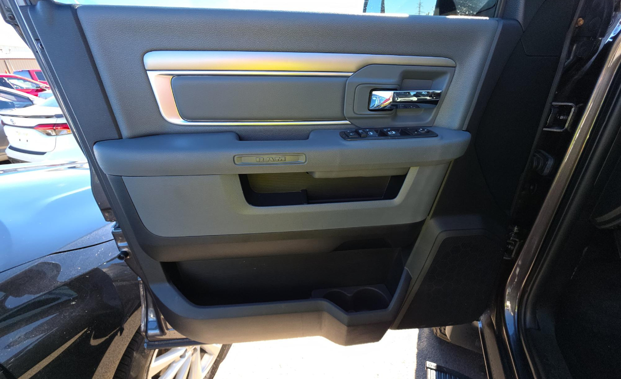 RAM 2500 4WD Crew Cab 149" Lone Star 2015