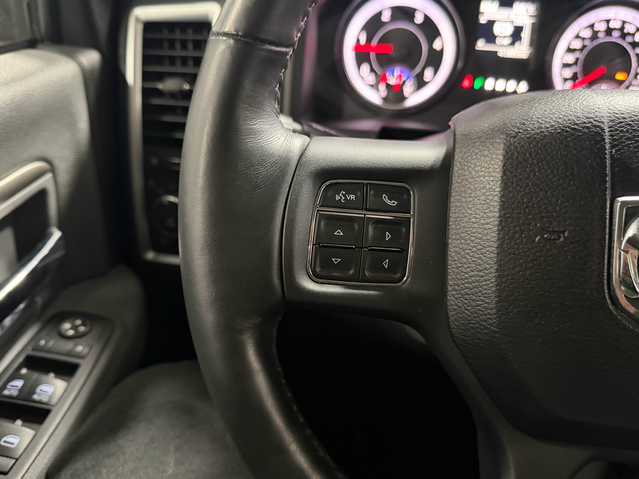 RAM 2500 4WD Crew Cab 149" Lone Star 2015