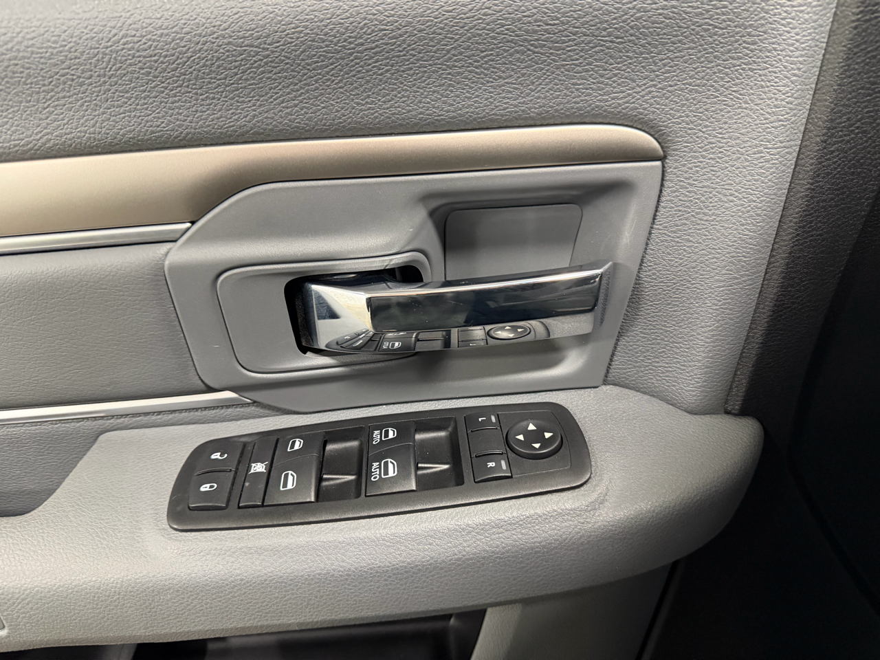 RAM 2500 4WD Crew Cab 149" Lone Star 2015