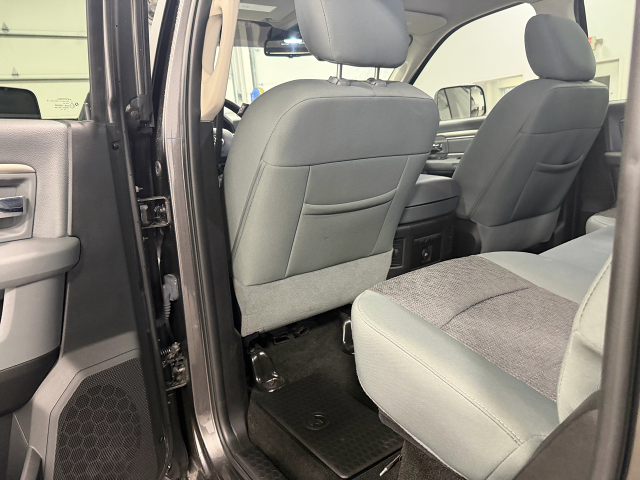 RAM 2500 4WD Crew Cab 149" Lone Star 2015