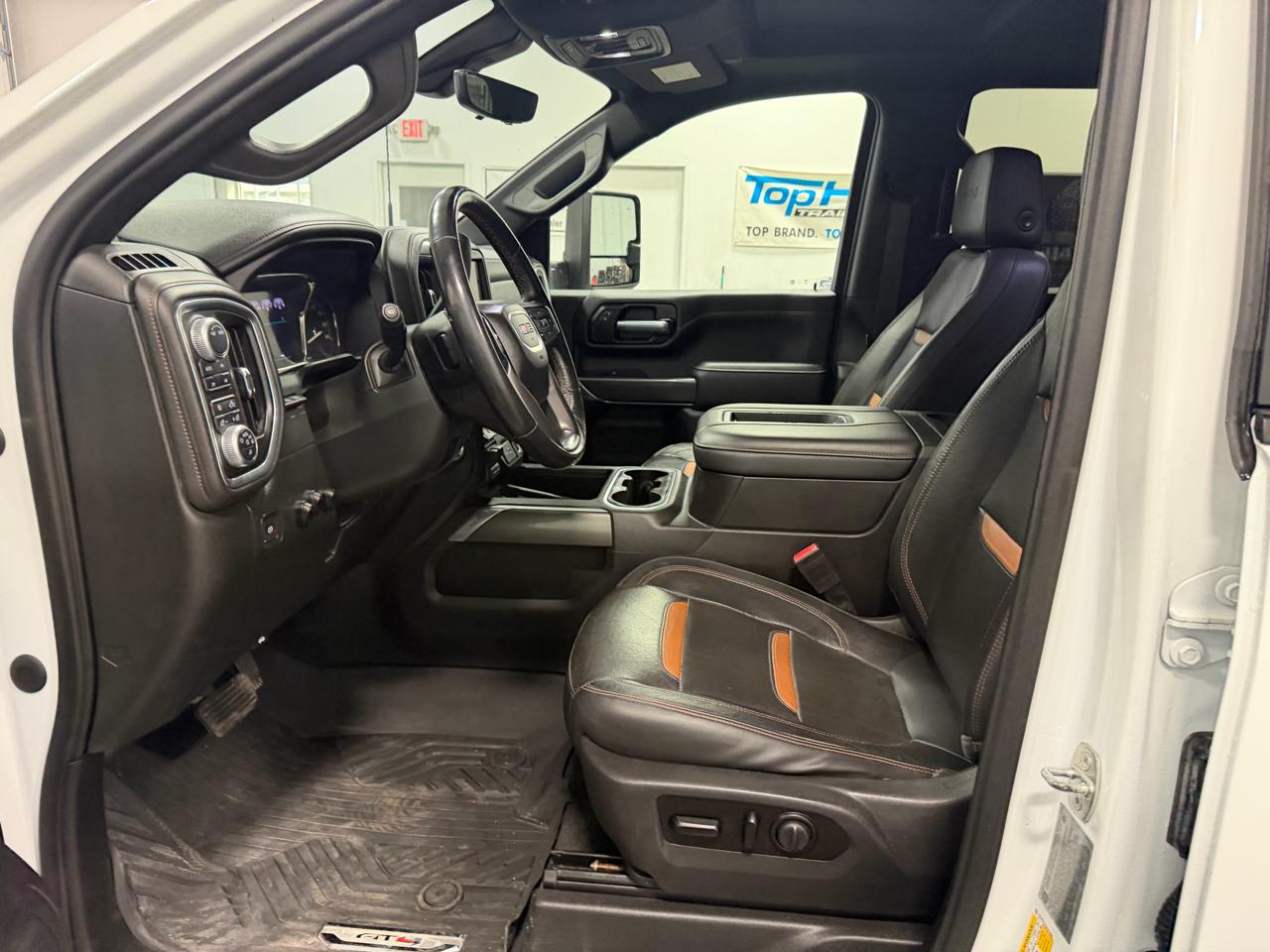 GMC Sierra 3500HD 4WD Crew Cab 159" AT4 2020