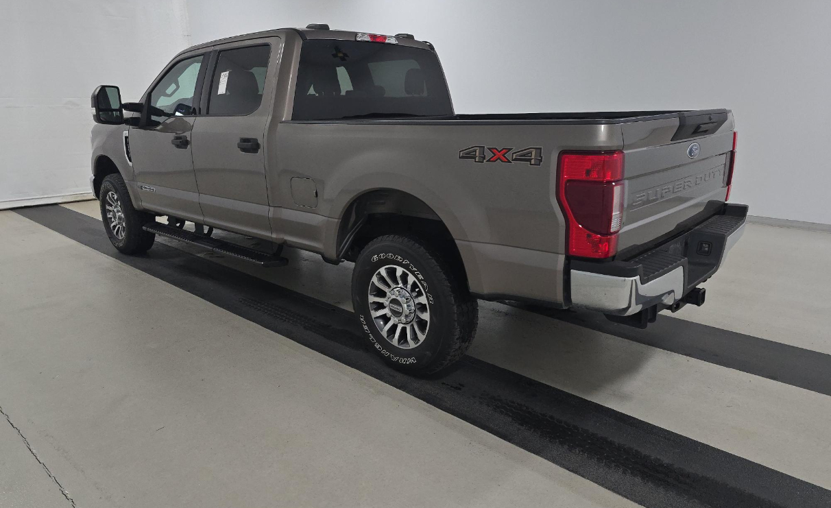 Ford Super Duty F-250 SRW XLT 4WD Crew Cab 8' Box 2020