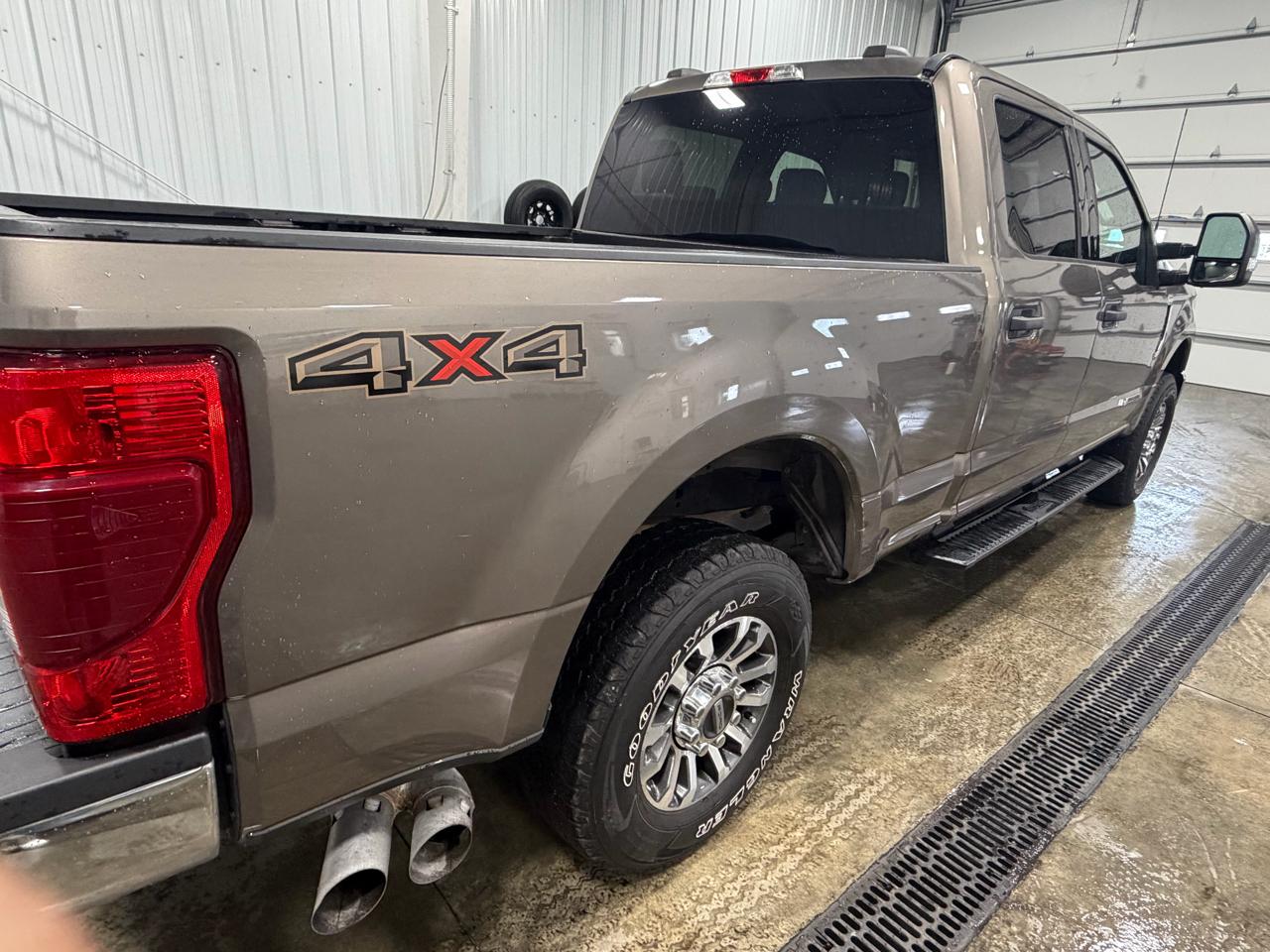 Ford Super Duty F-250 SRW XLT 4WD Crew Cab 8' Box 2020