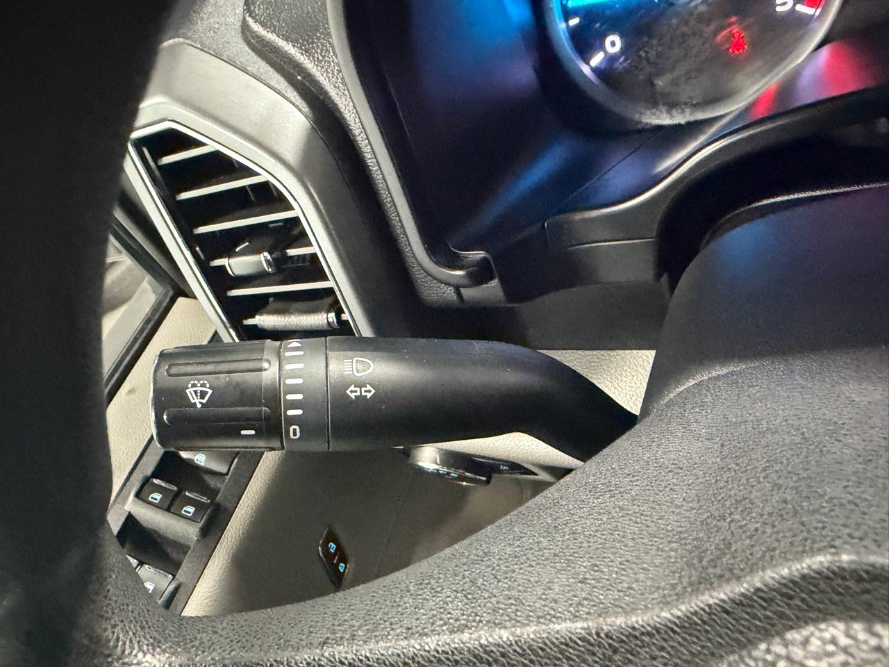 Ford Super Duty F-250 SRW XLT 4WD Crew Cab 8' Box 2020