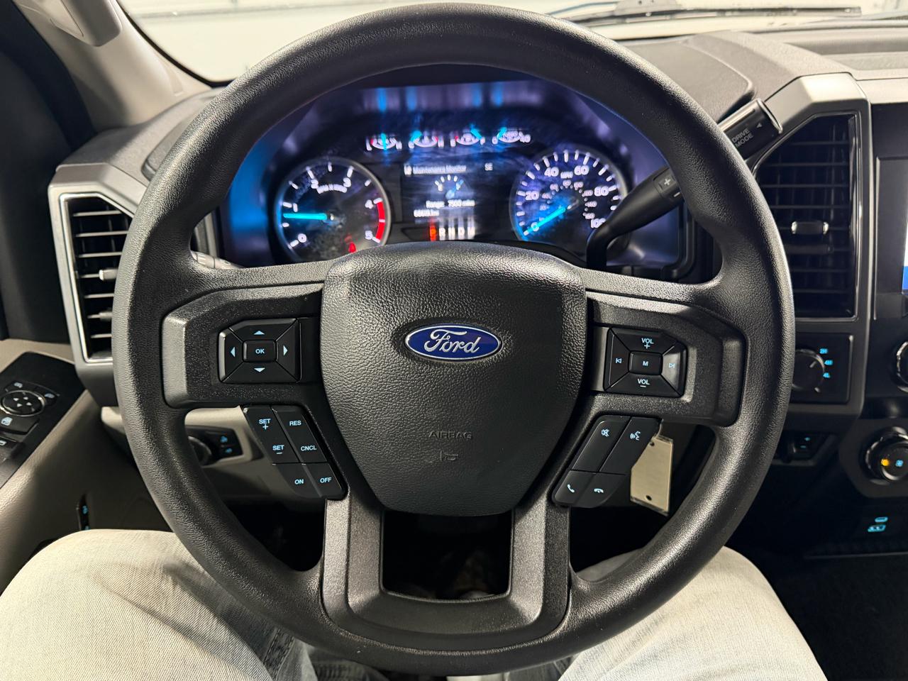 Ford Super Duty F-250 SRW XLT 4WD Crew Cab 8' Box 2020