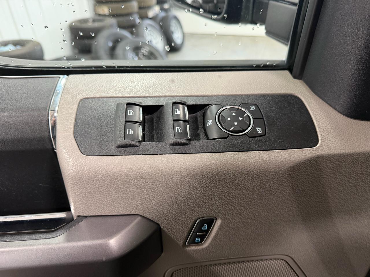 Ford Super Duty F-250 SRW XLT 4WD Crew Cab 8' Box 2020