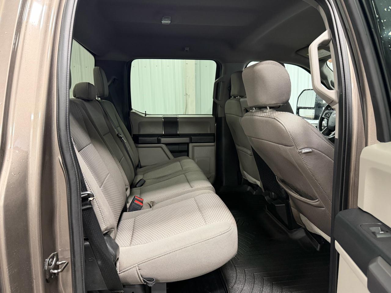 Ford Super Duty F-250 SRW XLT 4WD Crew Cab 8' Box 2020