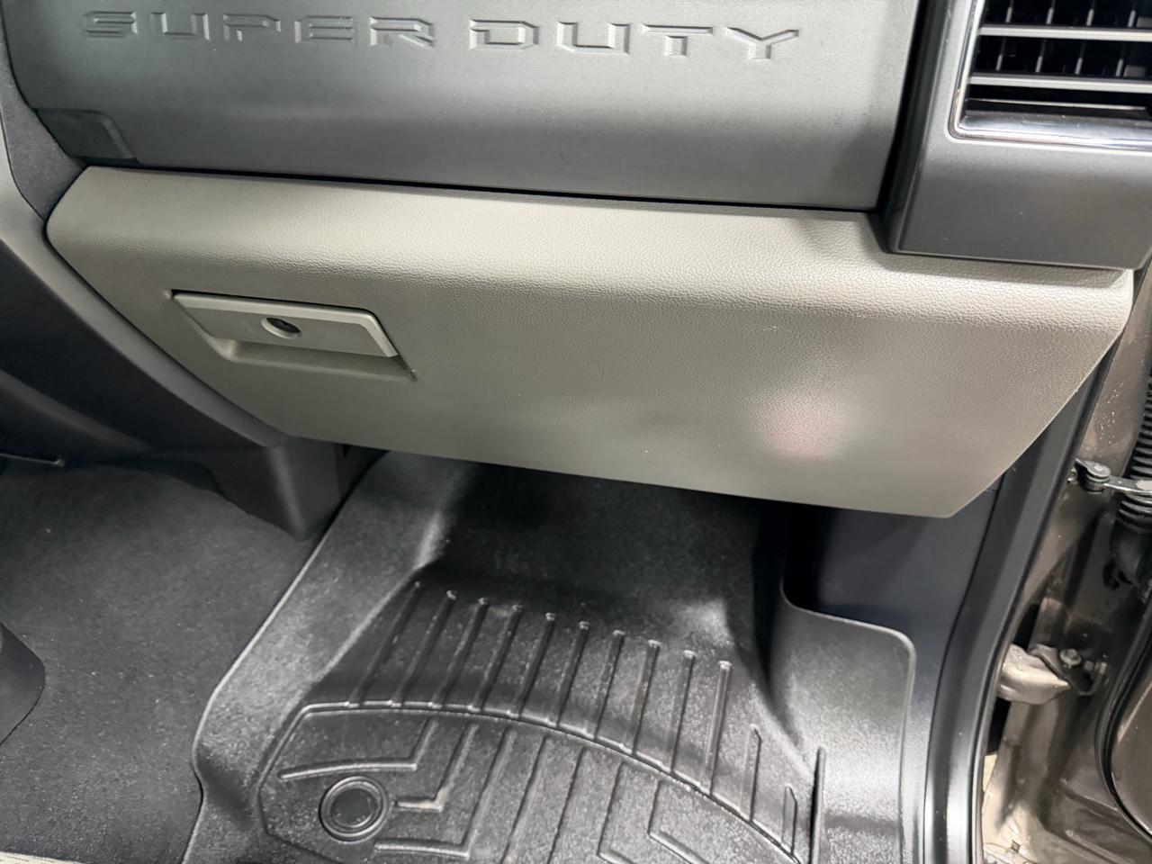 Ford Super Duty F-250 SRW XLT 4WD Crew Cab 8' Box 2020