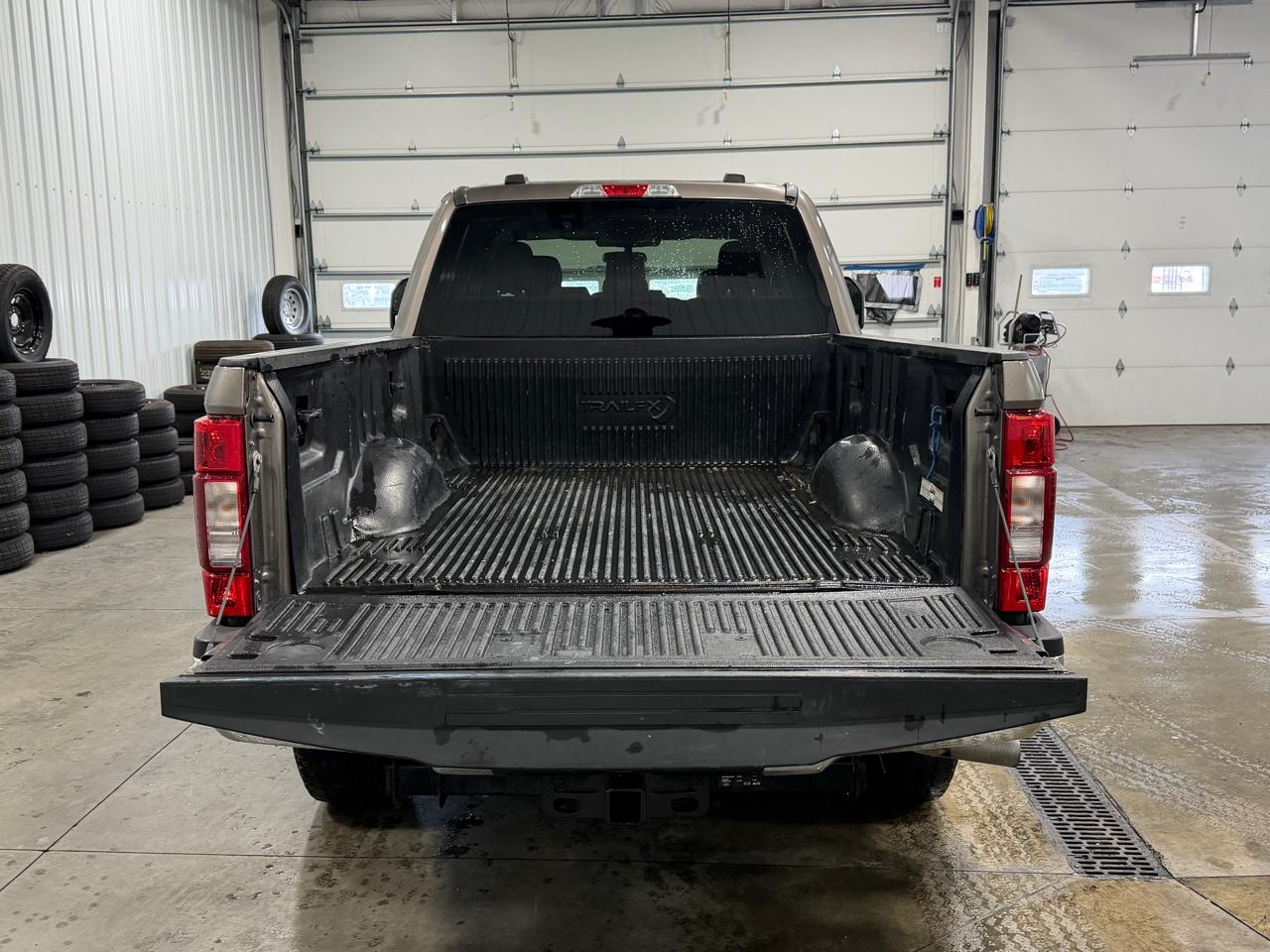 Ford Super Duty F-250 SRW XLT 4WD Crew Cab 8' Box 2020