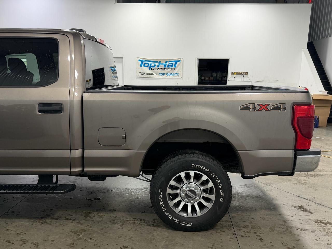 Ford Super Duty F-250 SRW XLT 4WD Crew Cab 8' Box 2020