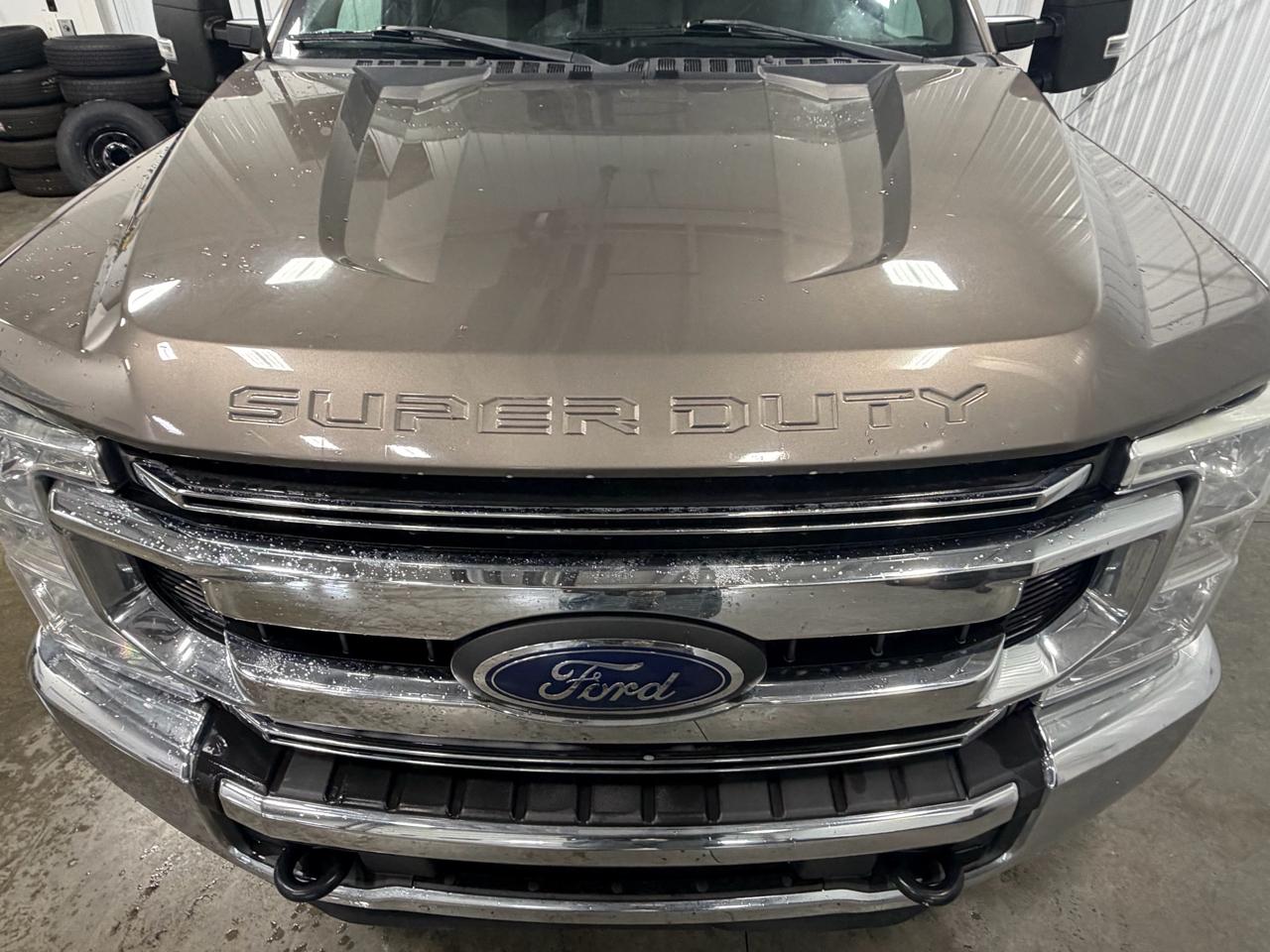 Ford Super Duty F-250 SRW XLT 4WD Crew Cab 8' Box 2020