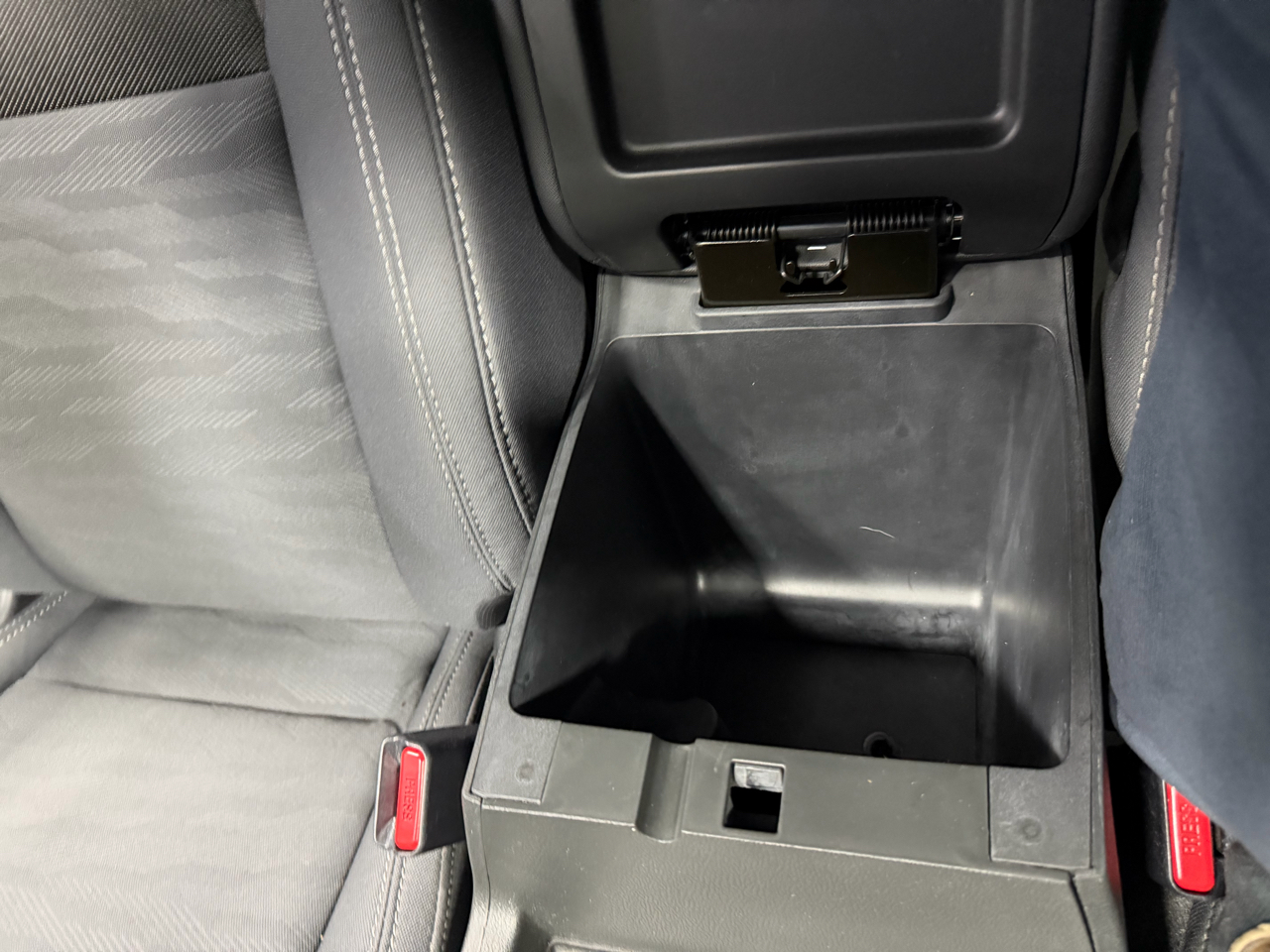 Nissan Frontier Crew Cab 4x4 SV Auto 2023