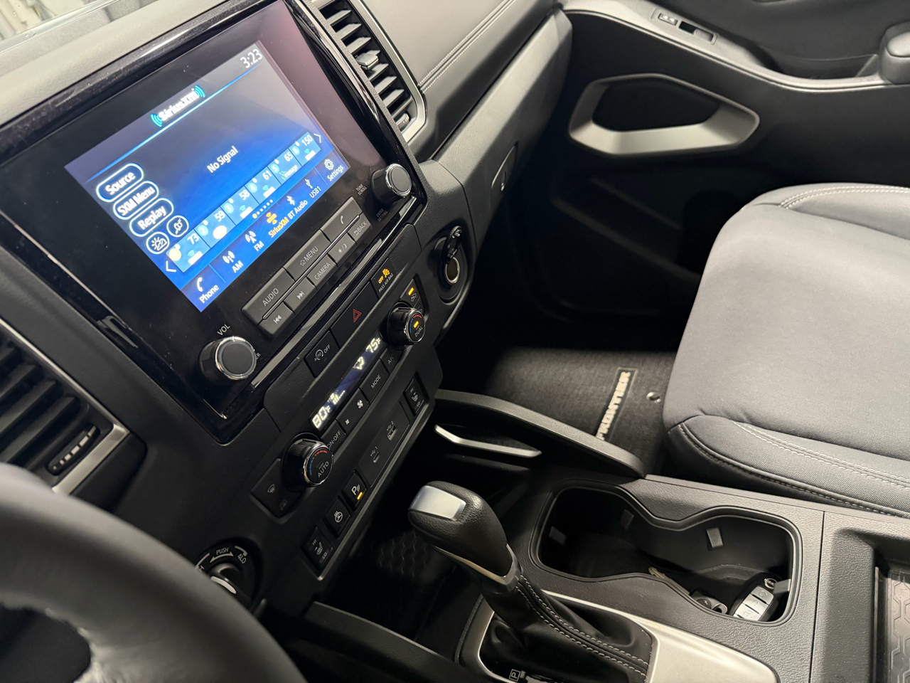 Nissan Frontier Crew Cab 4x4 SV Auto 2023