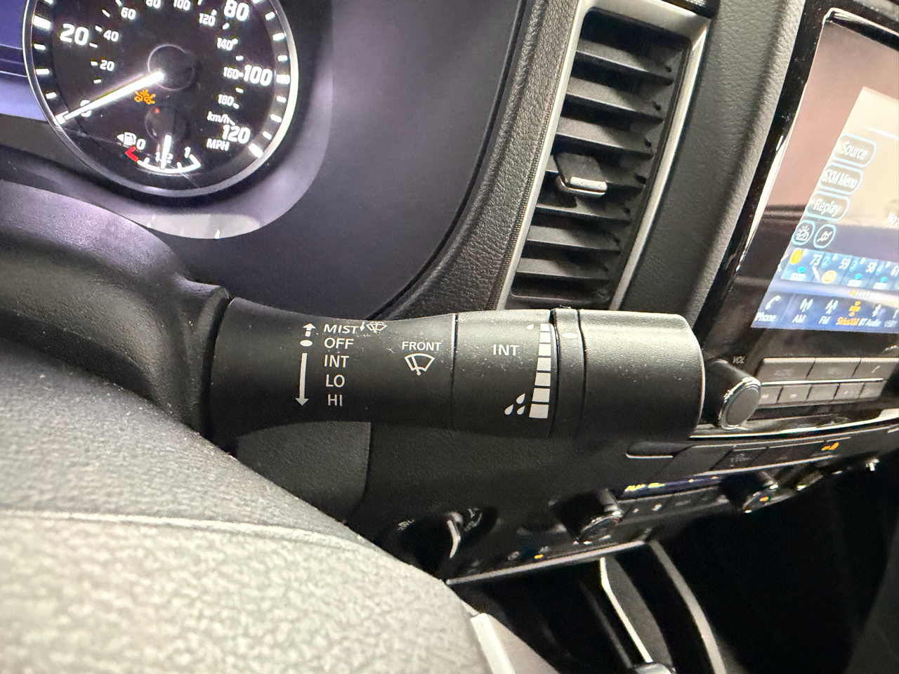 Nissan Frontier Crew Cab 4x4 SV Auto 2023