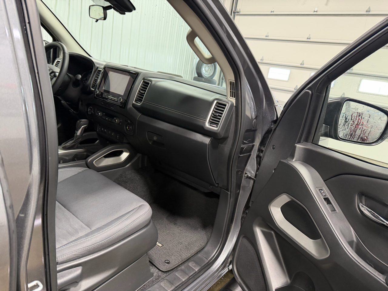 Nissan Frontier Crew Cab 4x4 SV Auto 2023