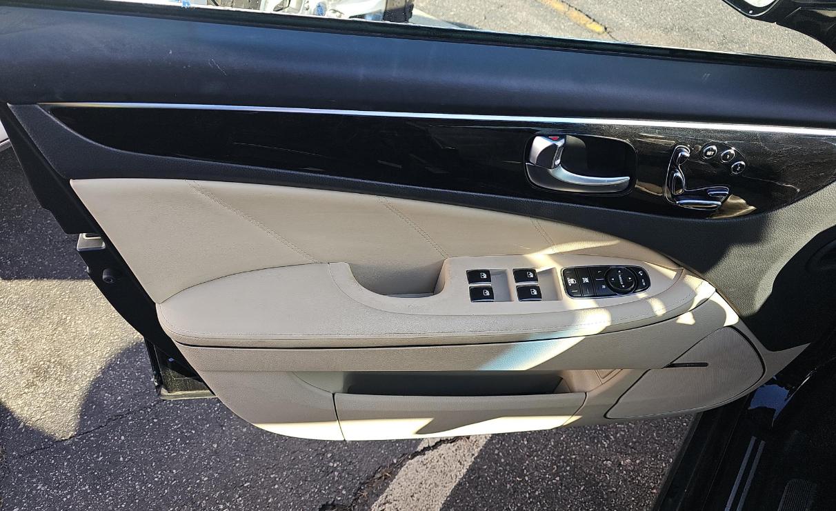 Hyundai Equus 4dr Sdn Ultimate 2015