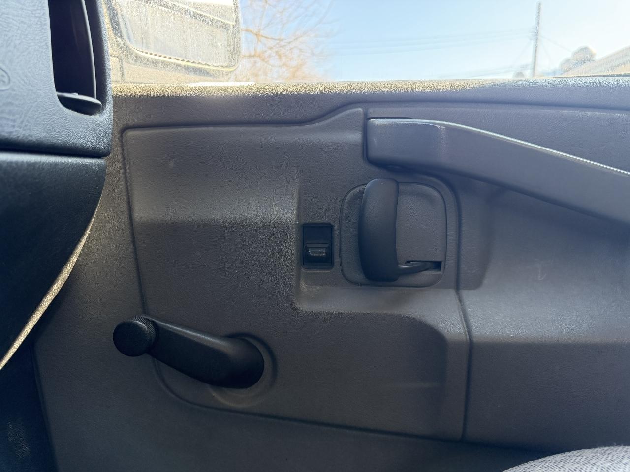 Chevrolet Express Commercial Cutaway 3500 Van 139" 2018