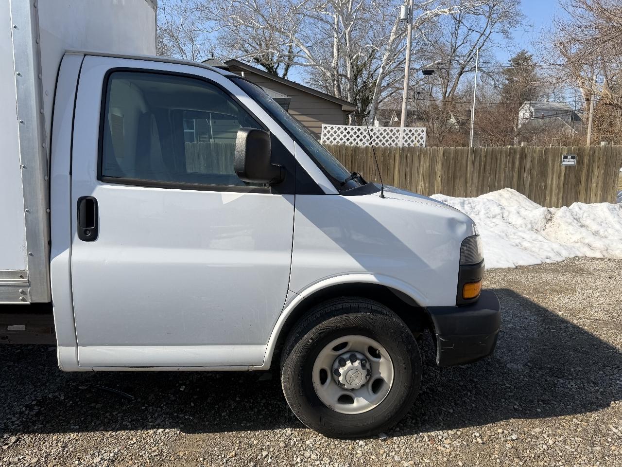 Chevrolet Express Commercial Cutaway 3500 Van 139" 2018