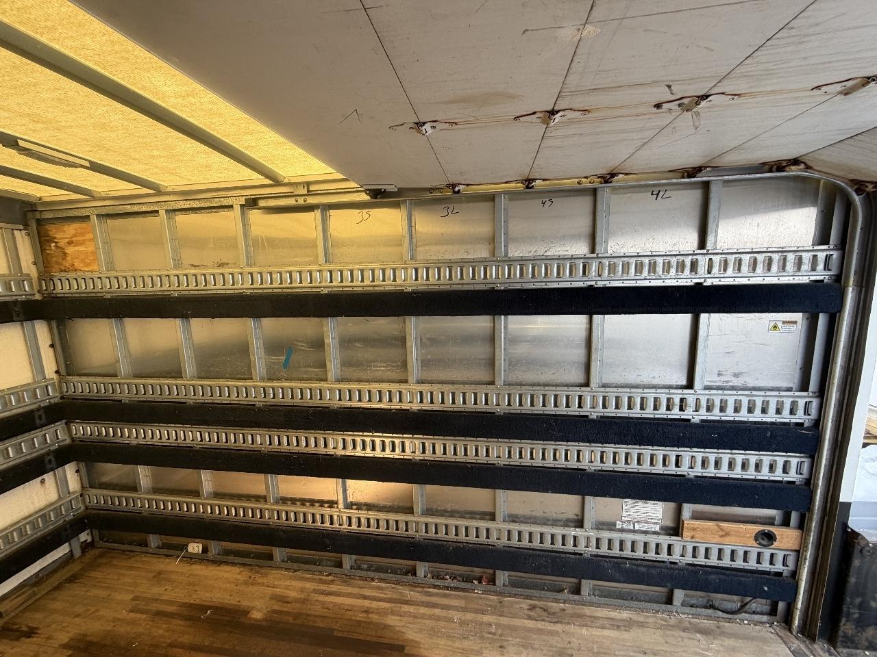 Chevrolet Express Commercial Cutaway 3500 Van 139" 2018