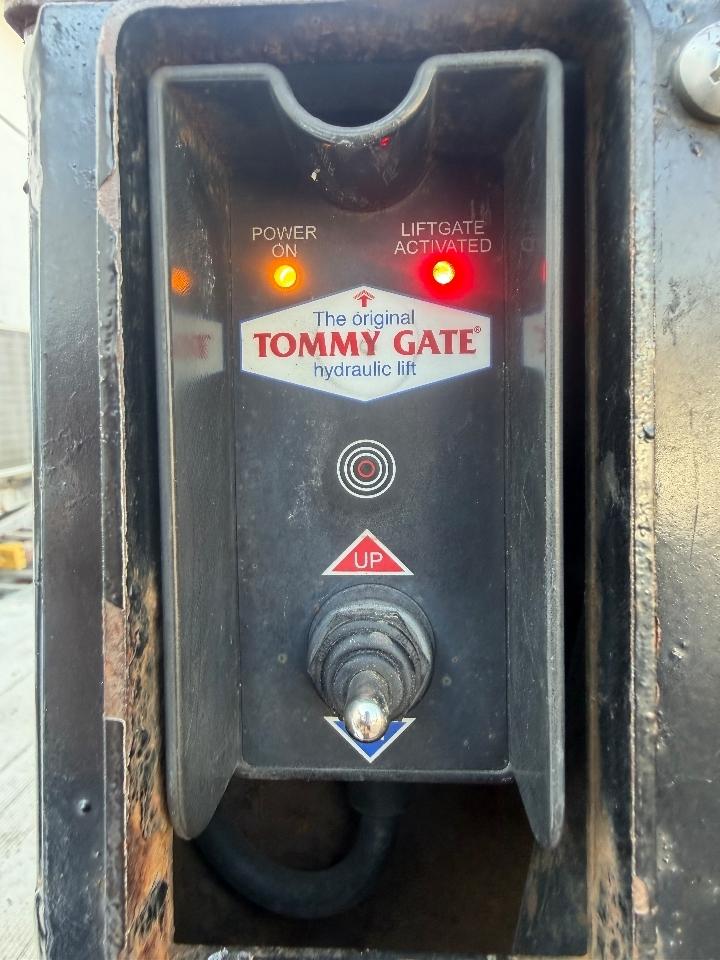 Chevrolet Express Commercial Cutaway 3500 Van 139" 2018