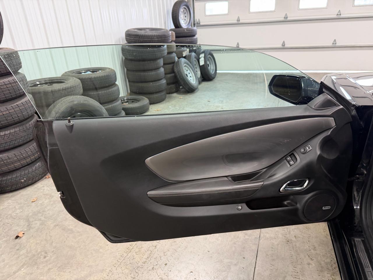 Chevrolet Camaro 2dr Cpe 2SS 2010