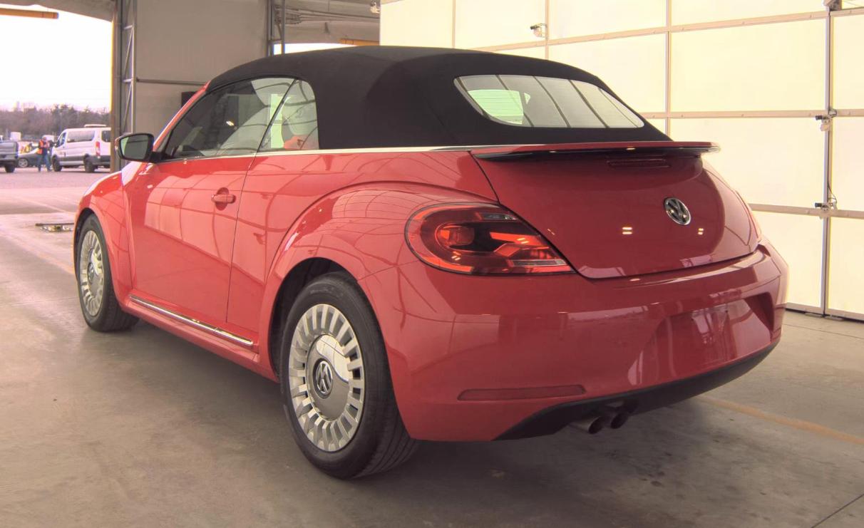 Volkswagen Beetle Convertible 2dr Auto 1.8T 2015