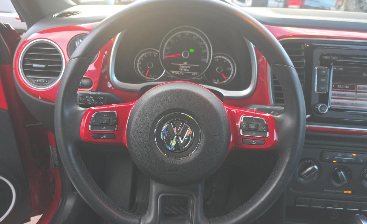 Volkswagen Beetle Convertible 2dr Auto 1.8T 2015