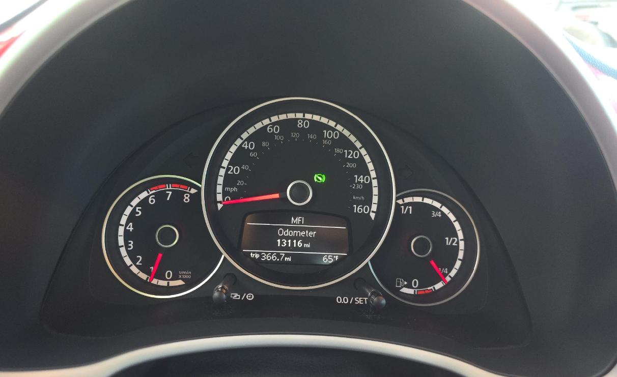 Volkswagen Beetle Convertible 2dr Auto 1.8T 2015