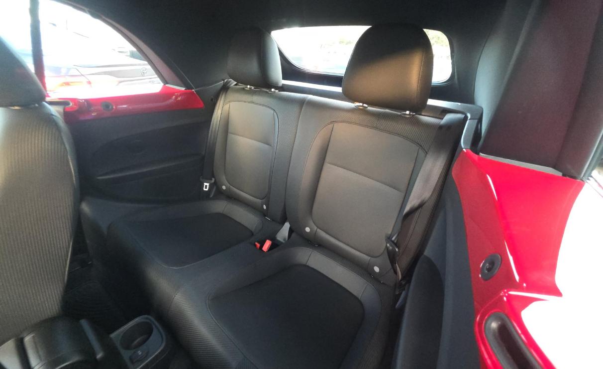 Volkswagen Beetle Convertible 2dr Auto 1.8T 2015