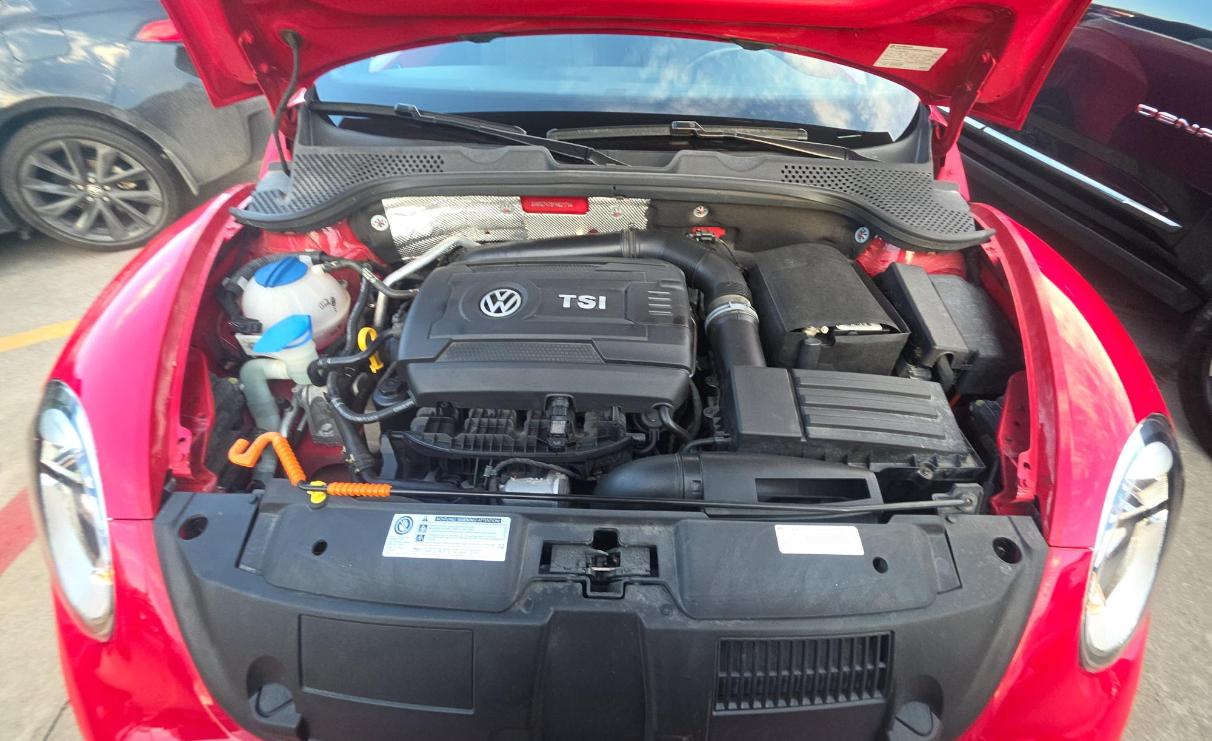 Volkswagen Beetle Convertible 2dr Auto 1.8T 2015