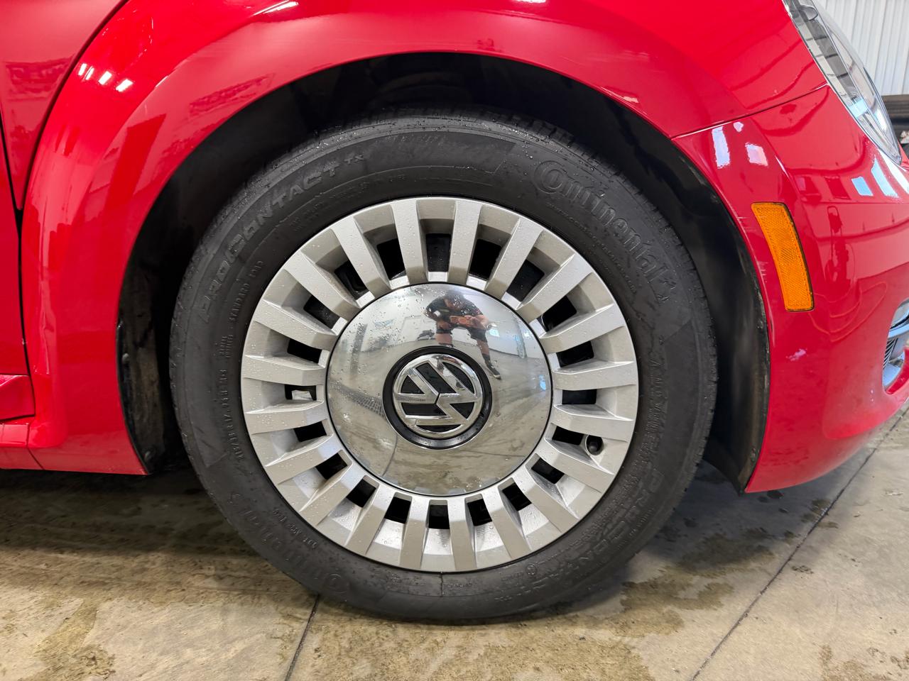 Volkswagen Beetle Convertible 2dr Auto 1.8T 2015