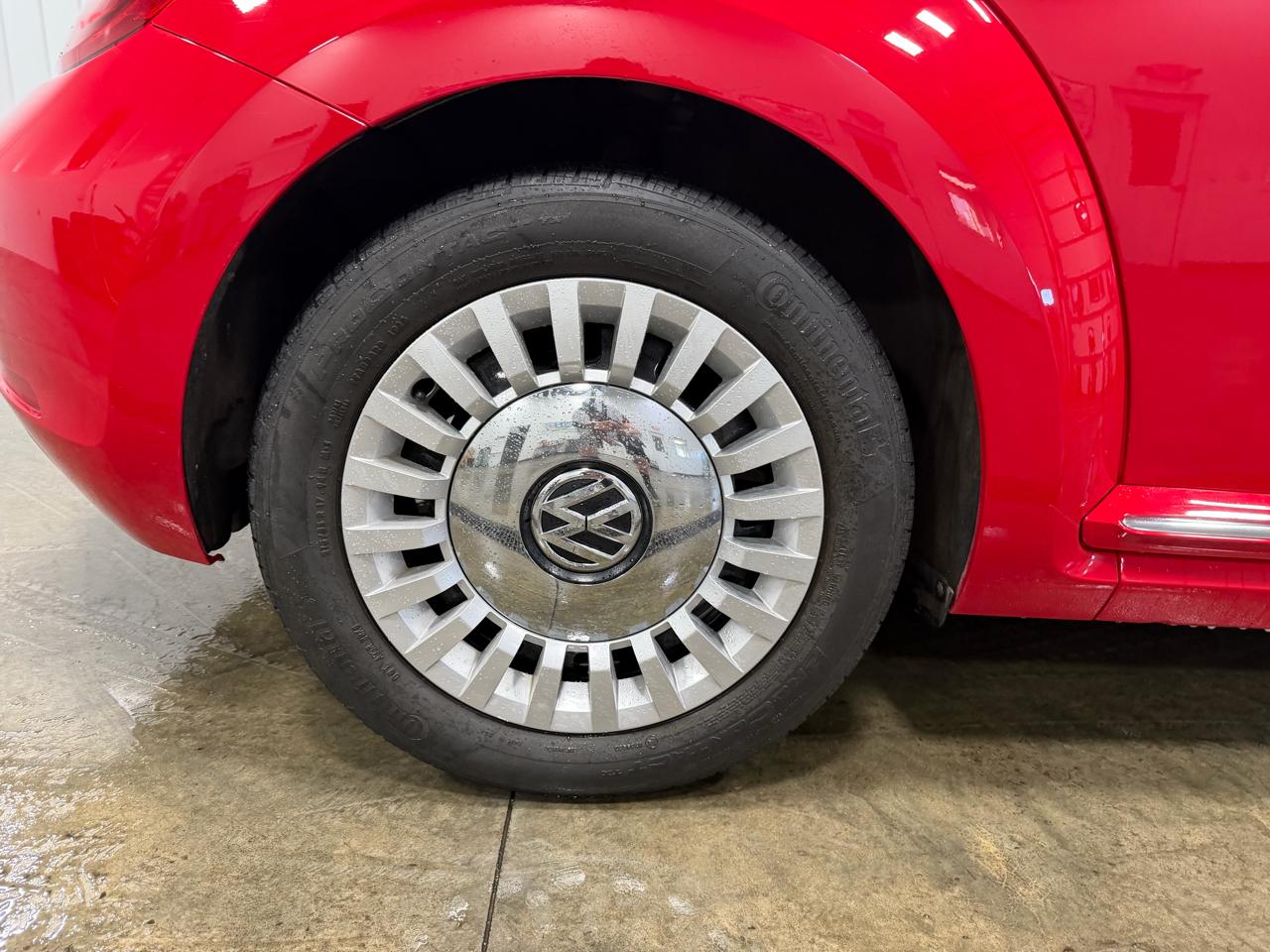 Volkswagen Beetle Convertible 2dr Auto 1.8T 2015