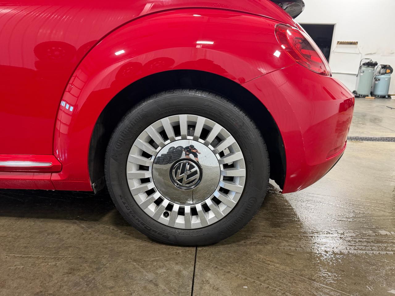 Volkswagen Beetle Convertible 2dr Auto 1.8T 2015