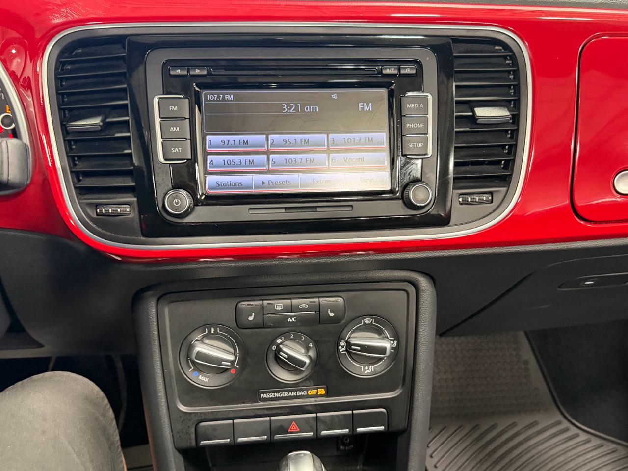 Volkswagen Beetle Convertible 2dr Auto 1.8T 2015