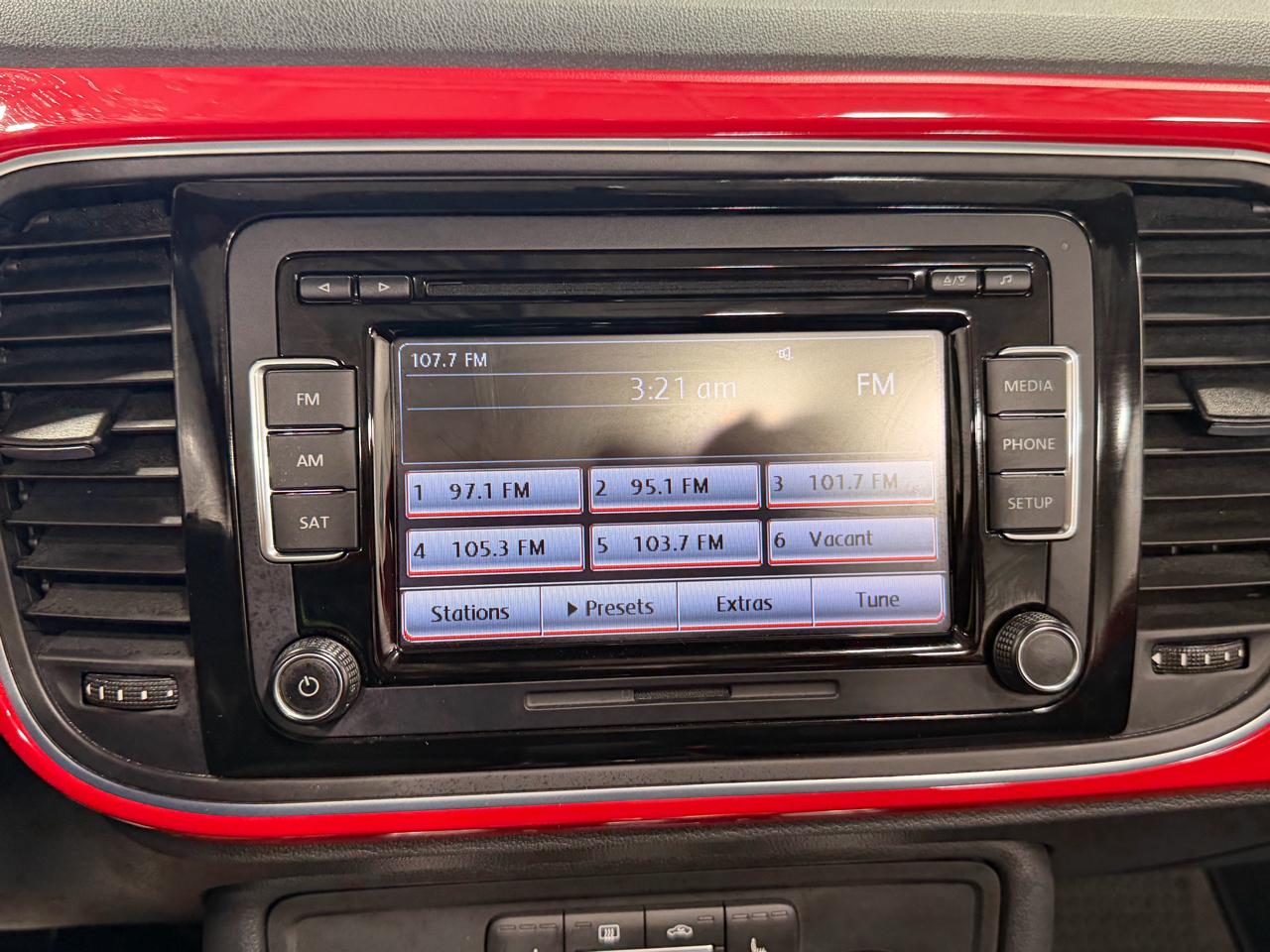 Volkswagen Beetle Convertible 2dr Auto 1.8T 2015