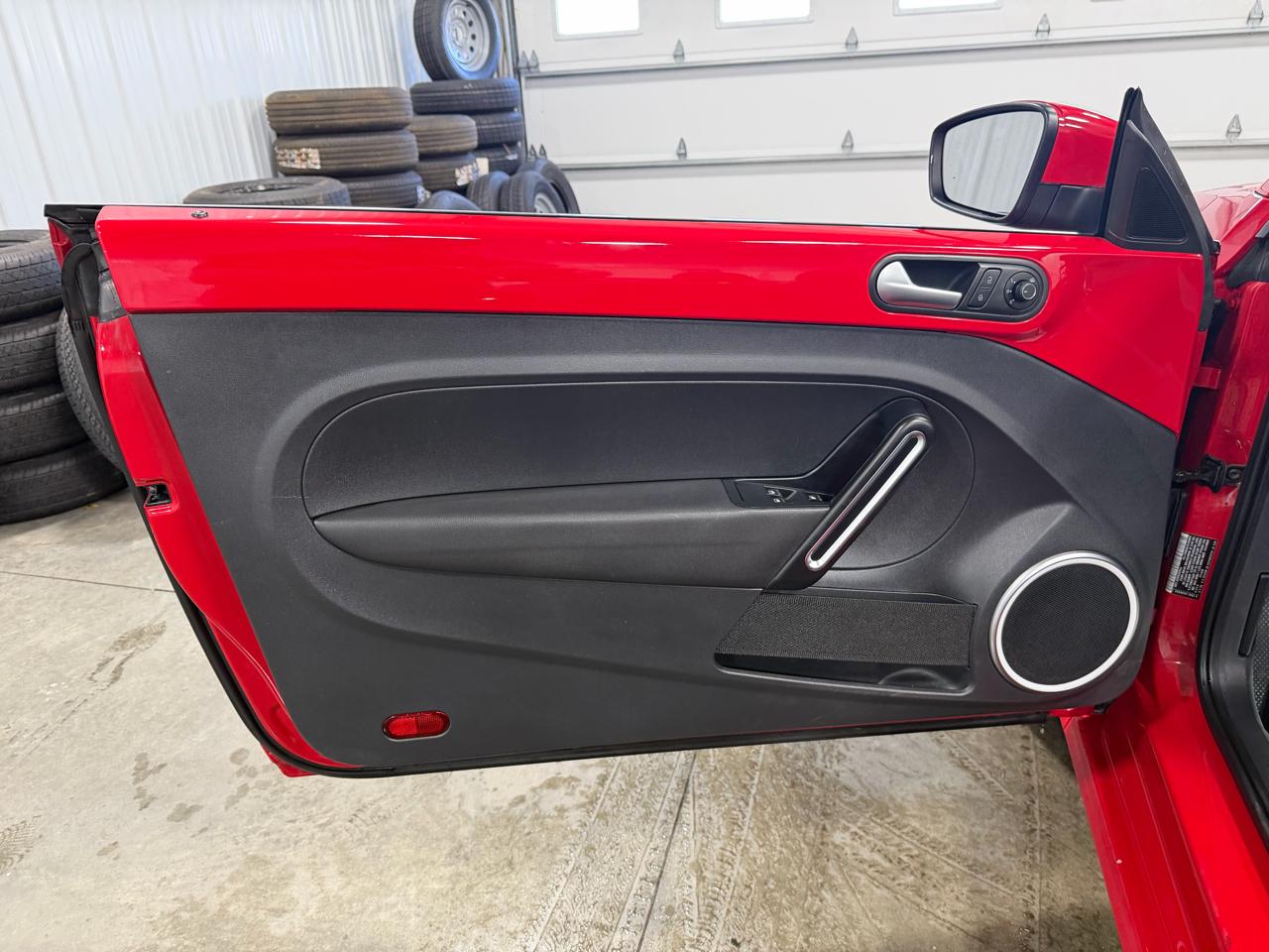 Volkswagen Beetle Convertible 2dr Auto 1.8T 2015