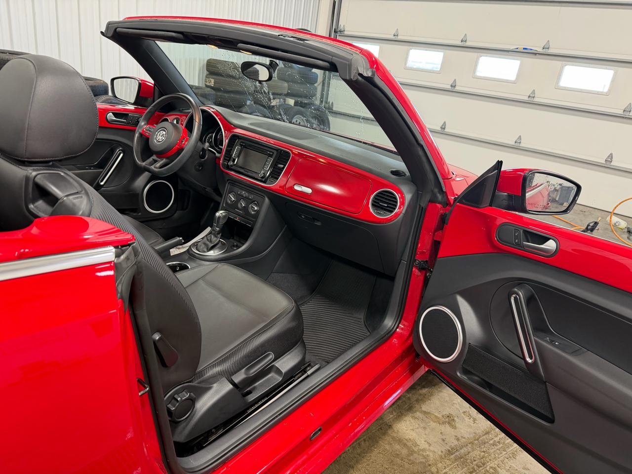 Volkswagen Beetle Convertible 2dr Auto 1.8T 2015