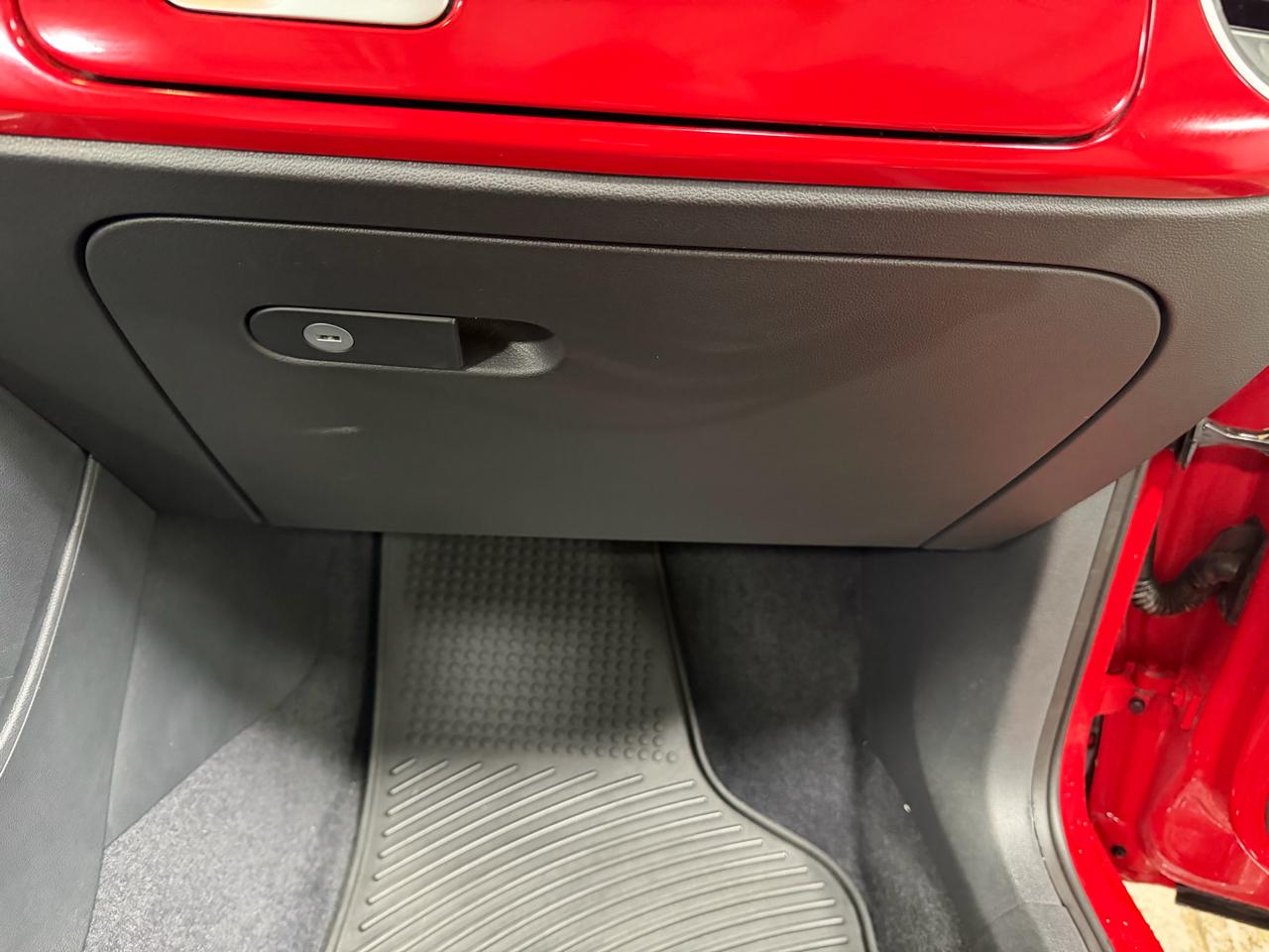 Volkswagen Beetle Convertible 2dr Auto 1.8T 2015