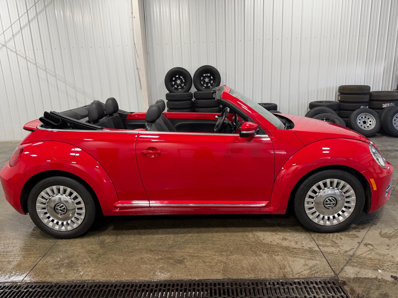 Volkswagen Beetle Convertible 2dr Auto 1.8T 2015