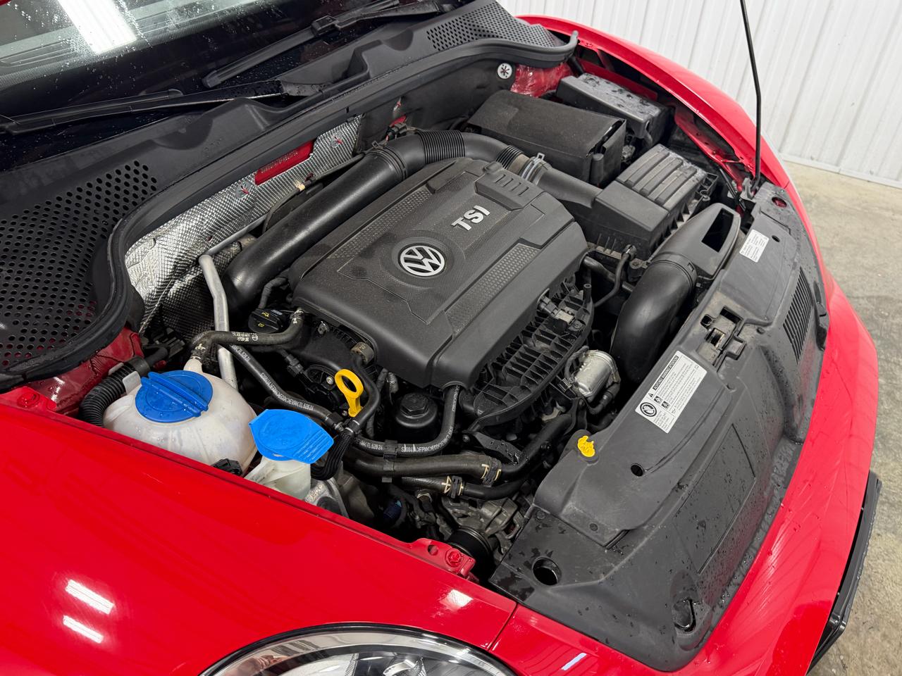 Volkswagen Beetle Convertible 2dr Auto 1.8T 2015