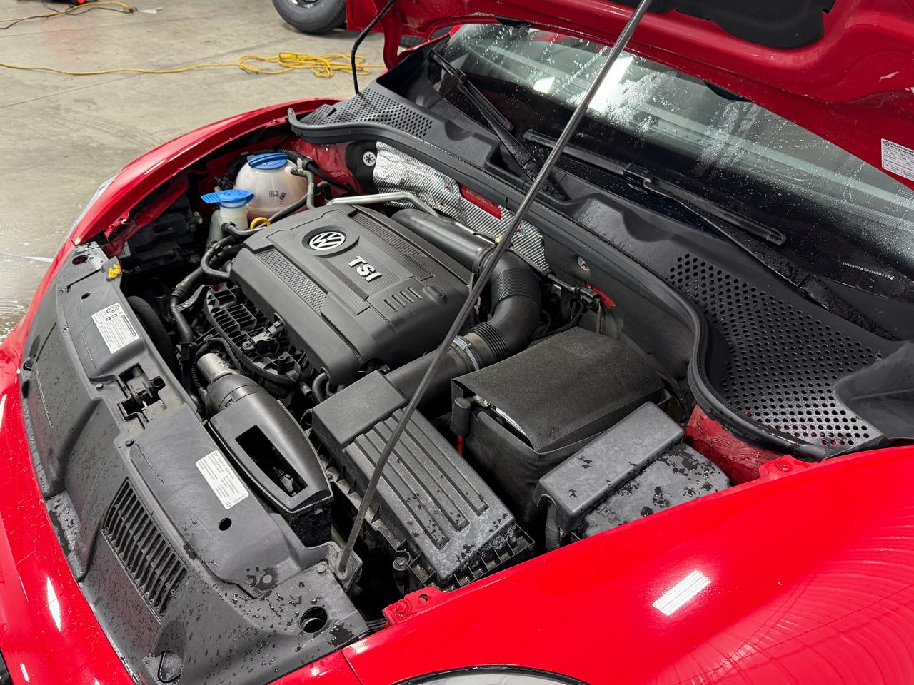 Volkswagen Beetle Convertible 2dr Auto 1.8T 2015