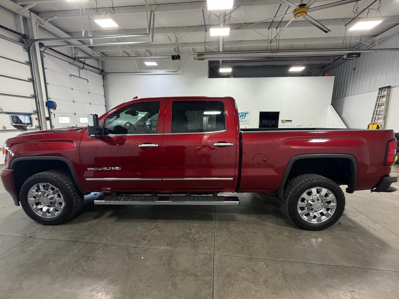 GMC Sierra 2500HD 4WD Crew Cab 153.7" Denali 2018