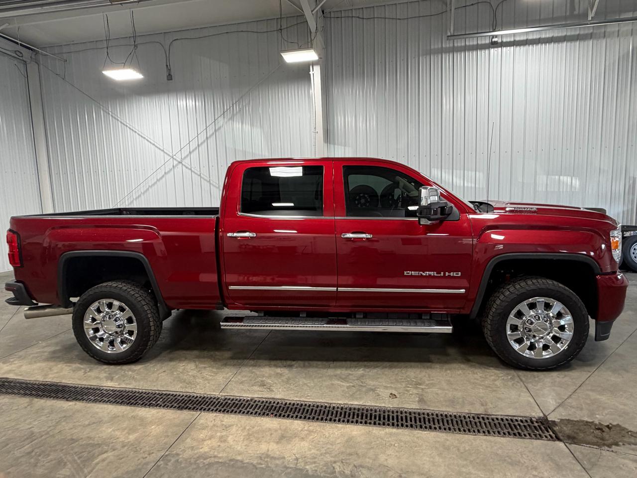 GMC Sierra 2500HD 4WD Crew Cab 153.7" Denali 2018